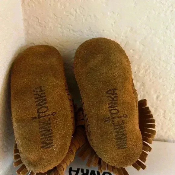 Minnetonka Moccasins Infant Riley Booties - Picture 4 of 6